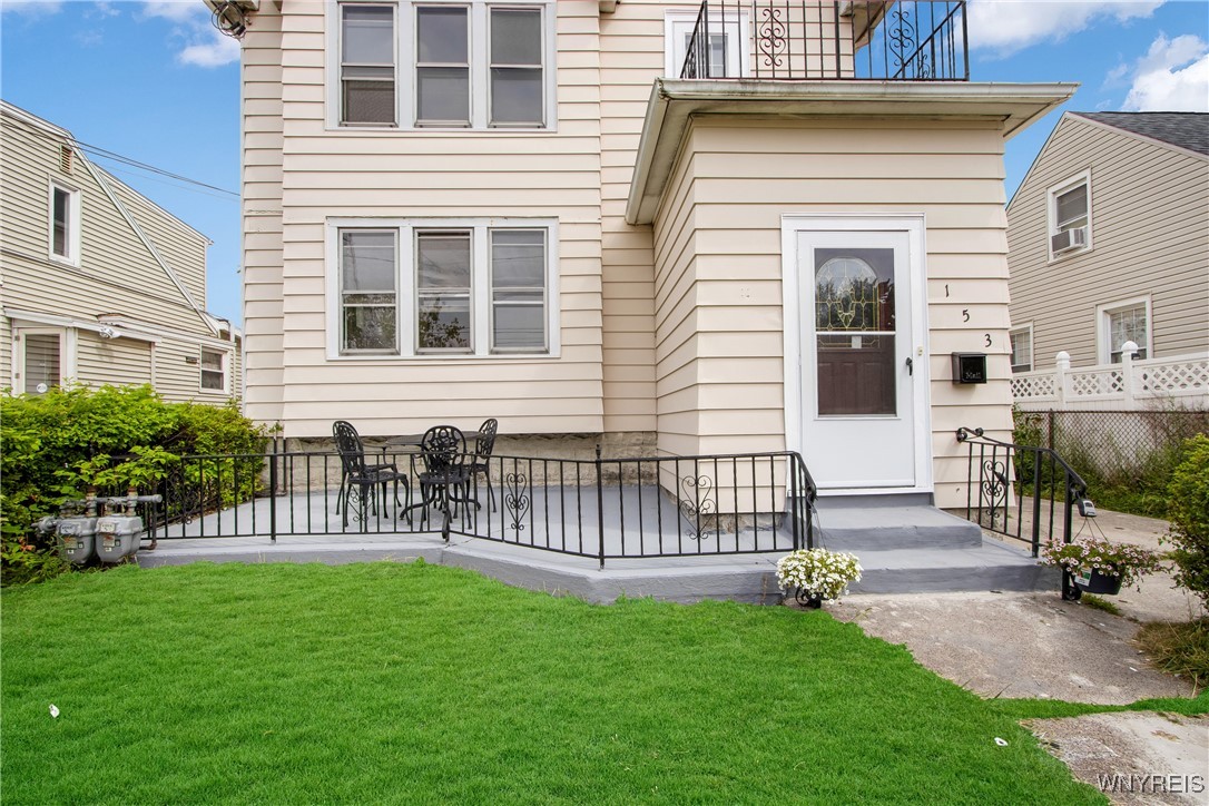 153 Hinman Avenue