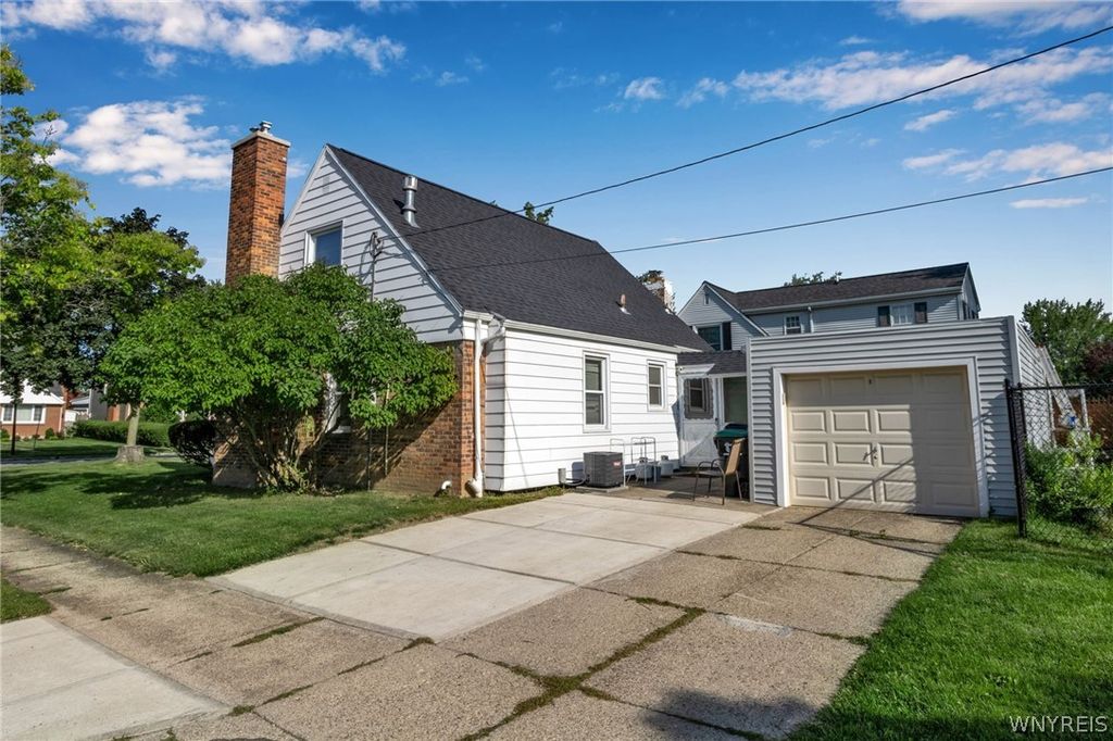 Photo of 185 Fayette Avenue, Tonawanda, NY 14223 (MLS # B1663279)