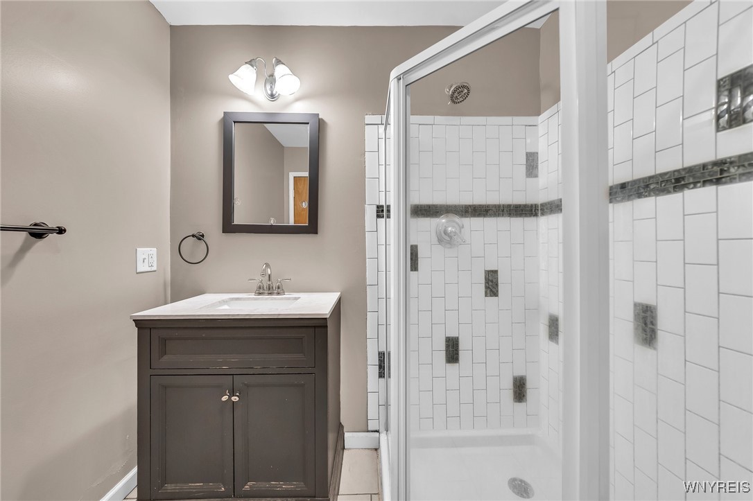 Hartland, New York 14105, United States, 4 Bedrooms Bedrooms, ,2 BathroomsBathrooms,Residential,Pending,150545