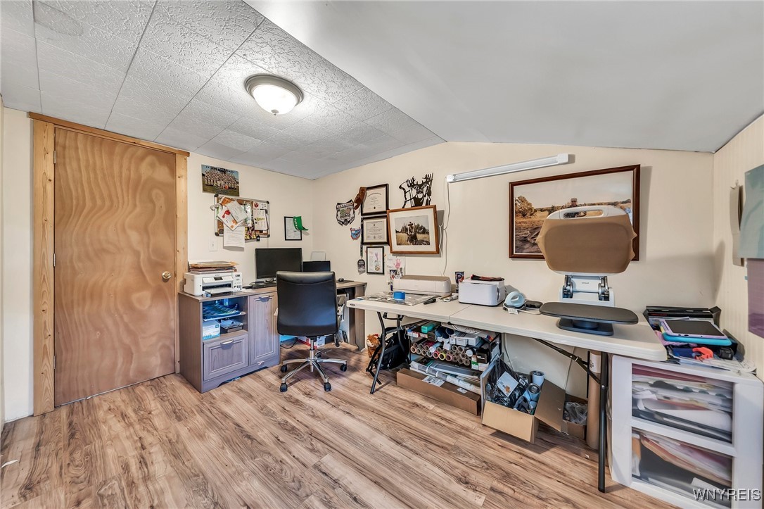 Hartland, New York 14105, United States, 4 Bedrooms Bedrooms, ,2 BathroomsBathrooms,Residential,Pending,150545