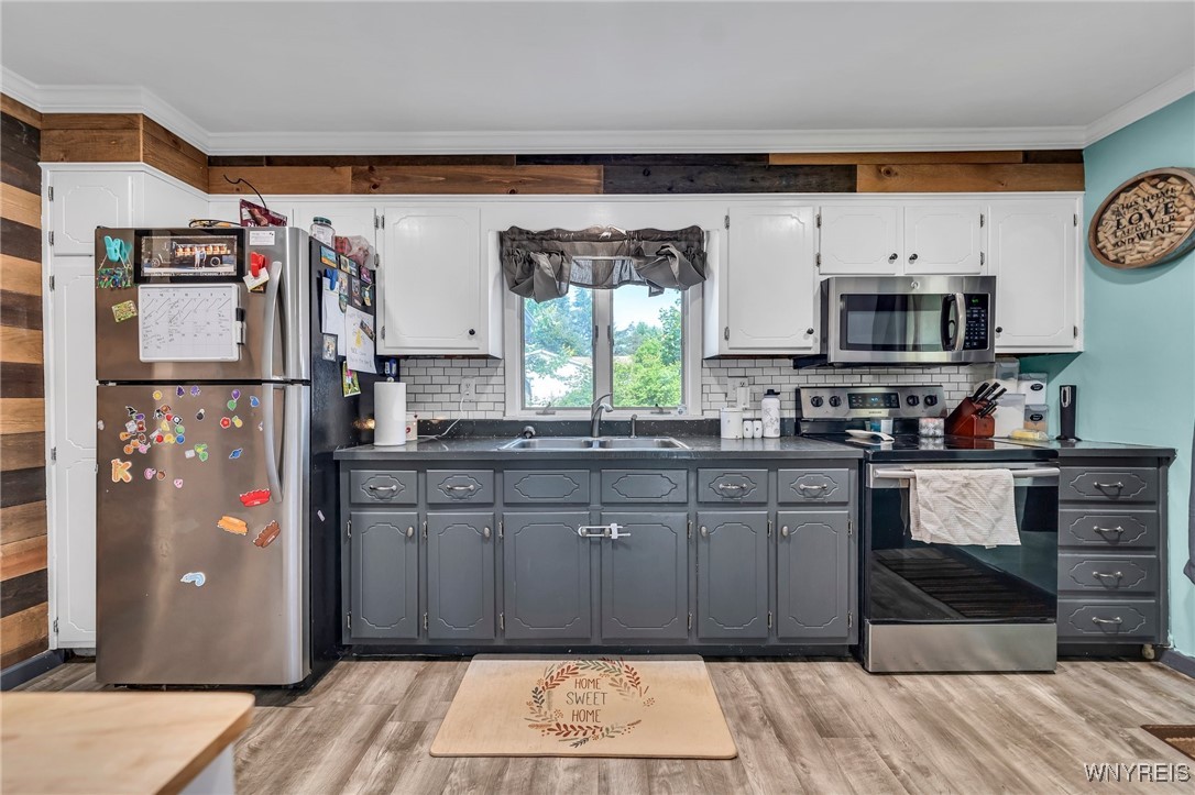 Hartland, New York 14105, United States, 4 Bedrooms Bedrooms, ,2 BathroomsBathrooms,Residential,Pending,150545