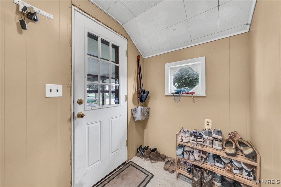 Hartland, New York 14105, United States, 4 Bedrooms Bedrooms, ,2 BathroomsBathrooms,Residential,Pending,150545