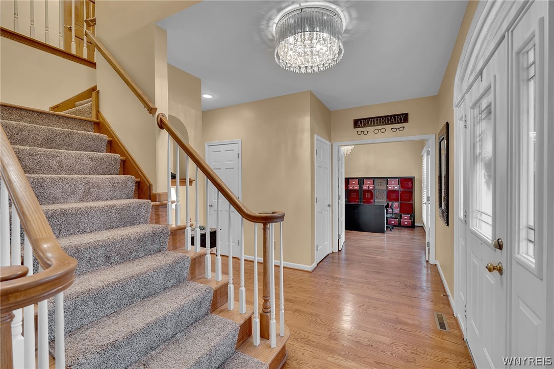 10 E Pinelake Drive
