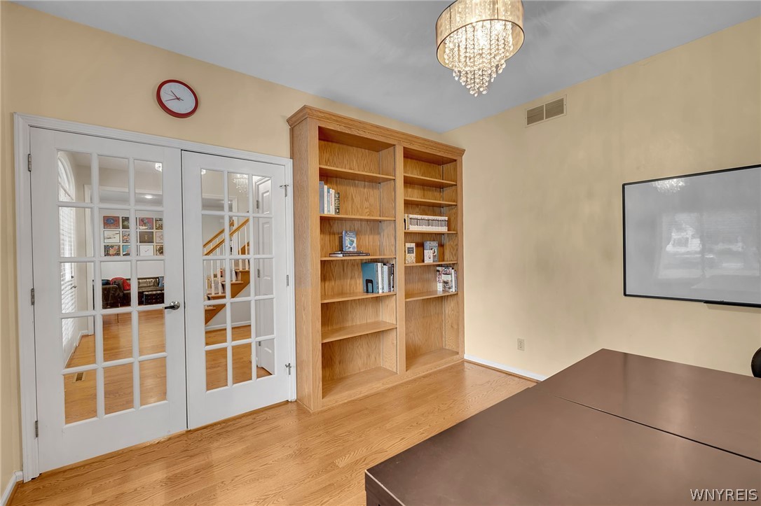 10 E Pinelake Drive