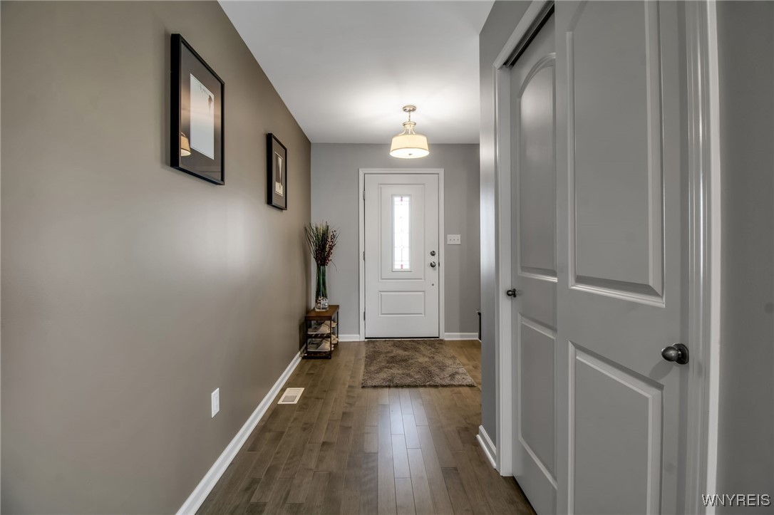 29 Cherryfield Lane, Lancaster, New York image 8