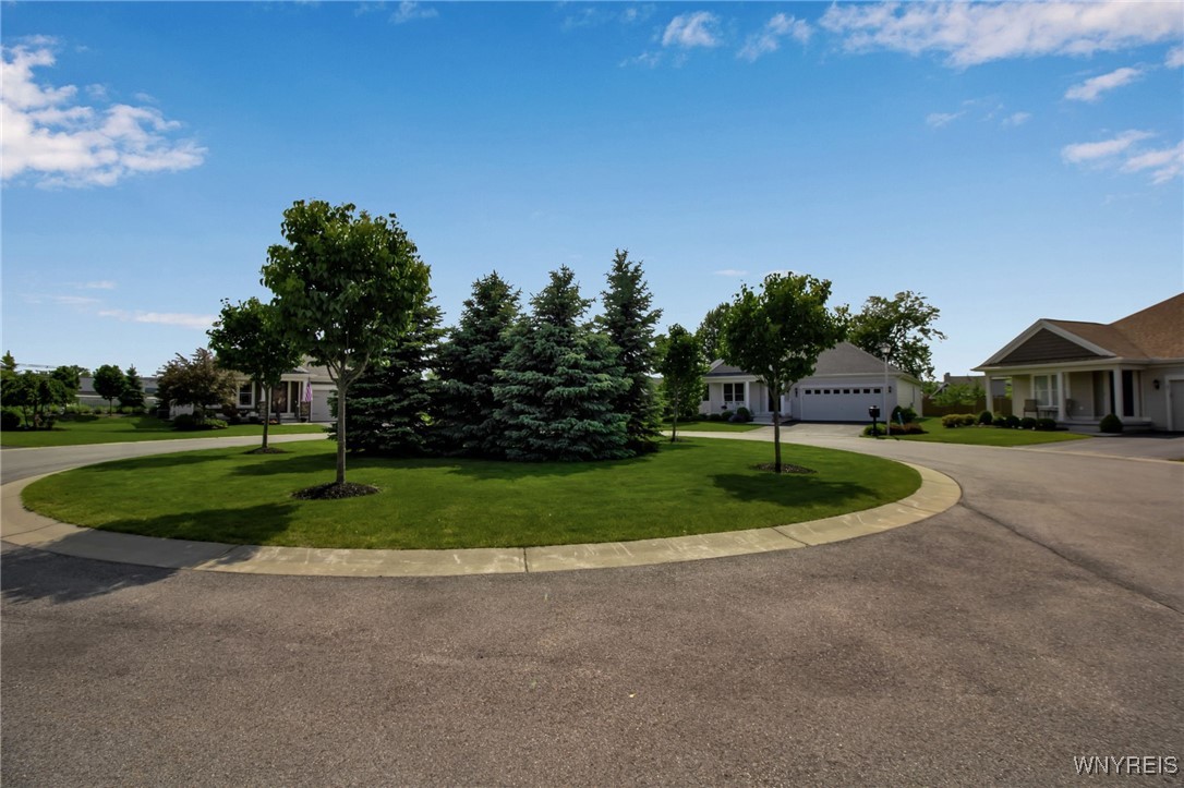 29 Cherryfield Lane, Lancaster, New York image 4