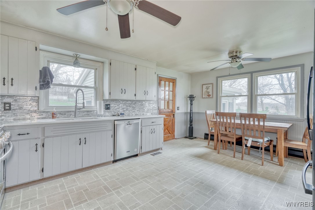 2658 W Walworth Road, Macedon, New York image 11