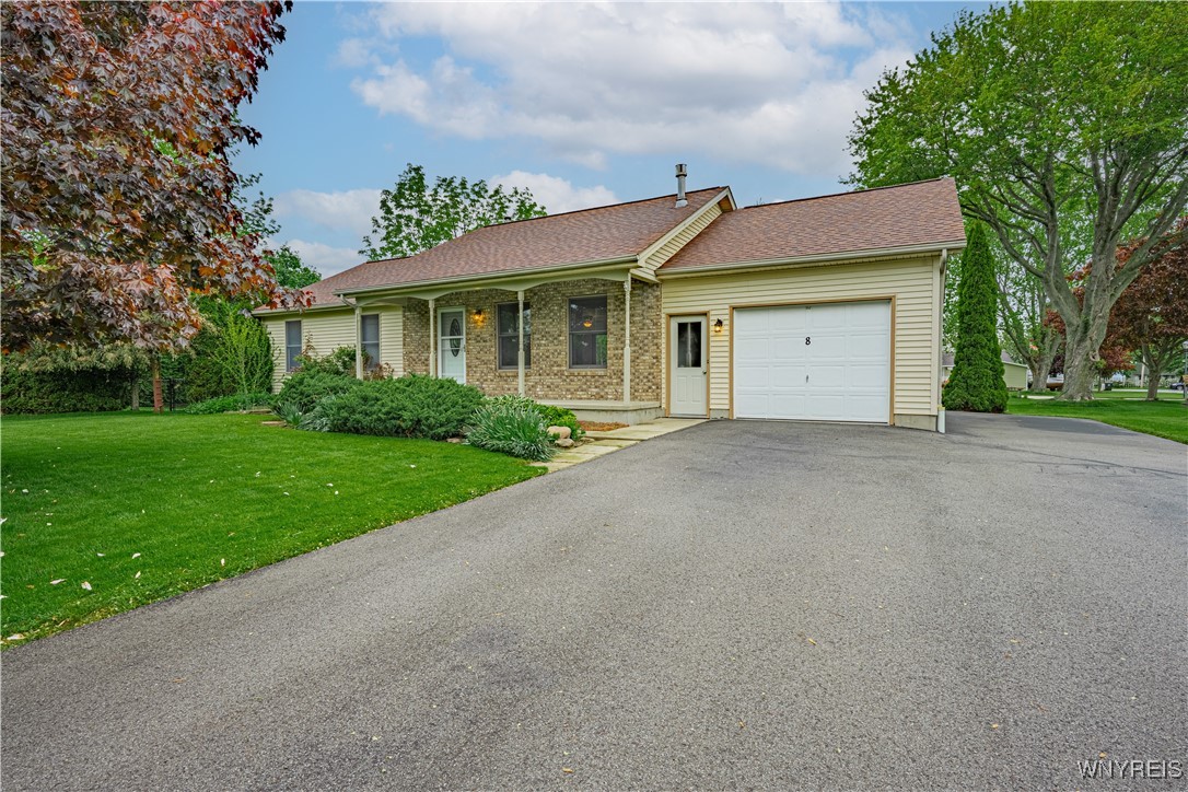 8 Casewood Drive, Wilson, New York image 2