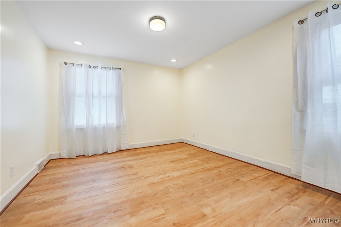321 Eggert Road, Cheektowaga, New York image 26