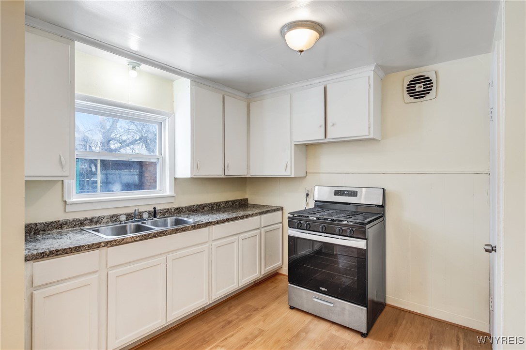 321 Eggert Road, Cheektowaga, New York image 21