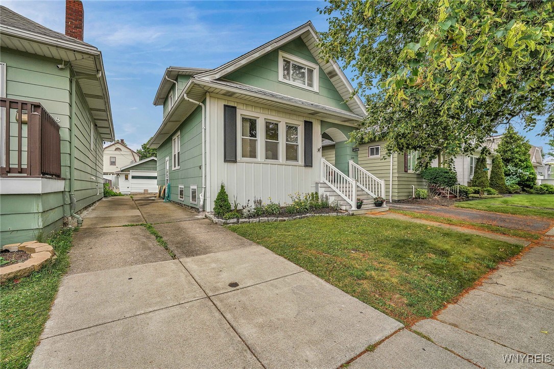 240 Parkwood Avenue