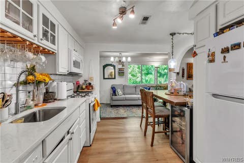 Tiny photo for 5 Cambridge SQ #G, Amherst, NY 14221 (MLS # B1694556)
