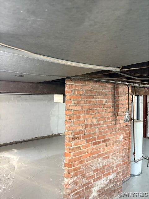 Tiny photo for 75 W Hazeltine Avenue, Tonawanda, NY 14217 (MLS # B1709269)