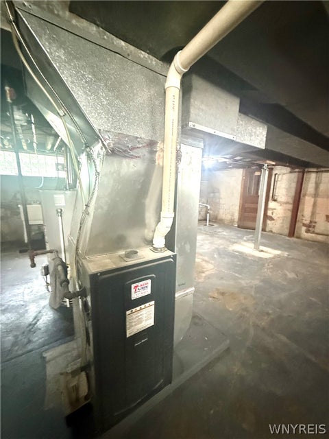 Tiny photo for 75 W Hazeltine Avenue, Tonawanda, NY 14217 (MLS # B1709269)
