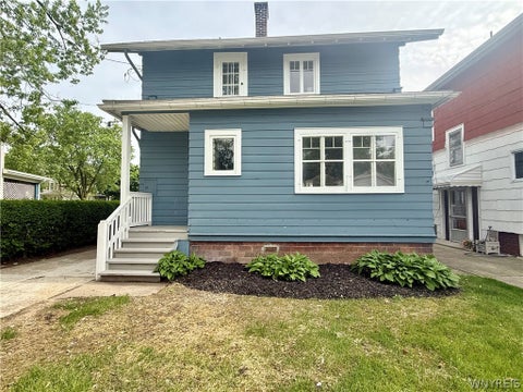 Tiny photo for 75 W Hazeltine Avenue, Tonawanda, NY 14217 (MLS # B1709269)