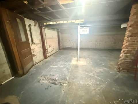 Tiny photo for 75 W Hazeltine Avenue, Tonawanda, NY 14217 (MLS # B1709269)