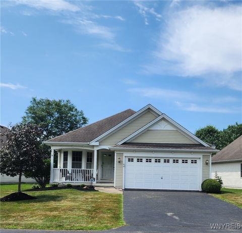 Photo of 44 French Oaks Lane, Amherst, NY 14051 (MLS # B1622454)