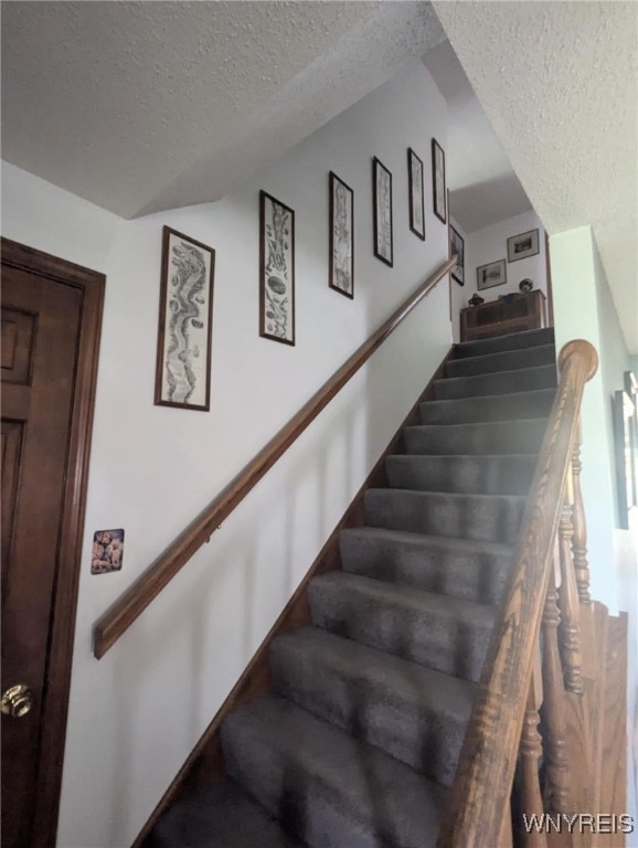 589 Briarwood Lane, Lewiston, New York image 16