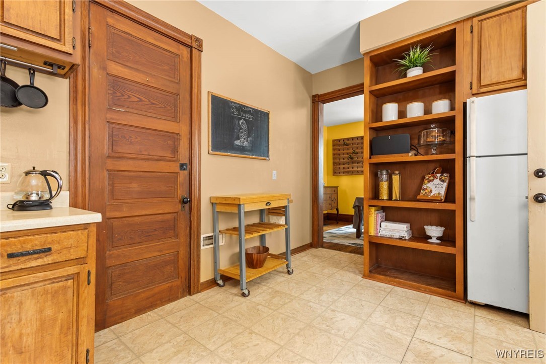 Batavia City, New York 14020, United States, 3 Bedrooms Bedrooms, ,2 BathroomsBathrooms,Residential,Active,166374