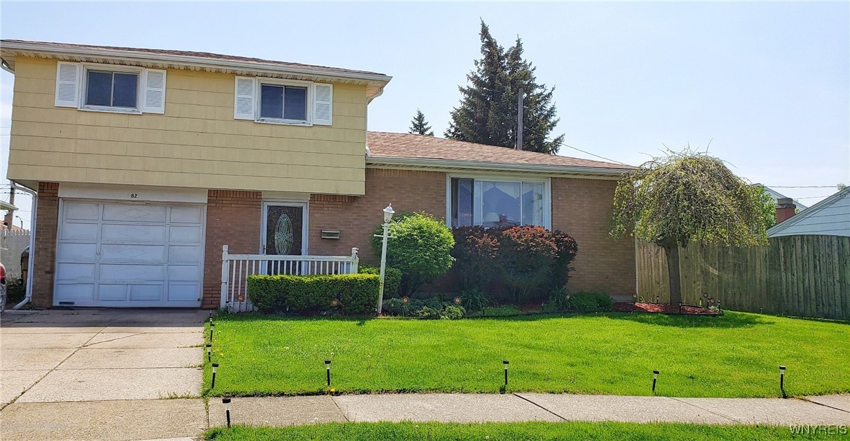 82 Ellsworth Drive, Cheektowaga, New York image 2