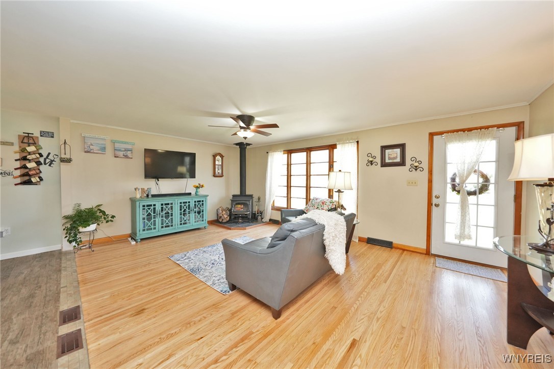 659 Quaker Road, Aurora, New York image 9