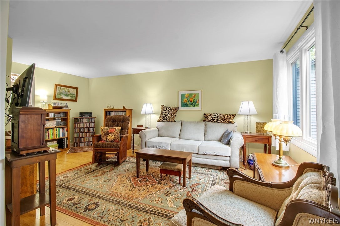 1301 Charlesgate Circle