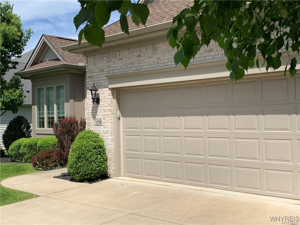 5866 Selby Court, Clarence, New York image 37