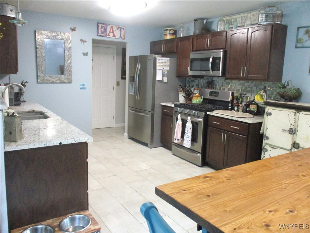 1621 Schoellkopf Road, Hamburg, New York image 12