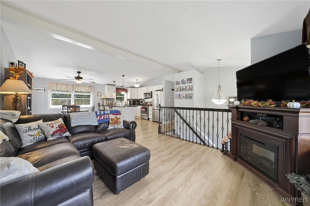 Royalton, New York 14105, United States, 4 Bedrooms Bedrooms, ,2 BathroomsBathrooms,Residential,Pending,211285