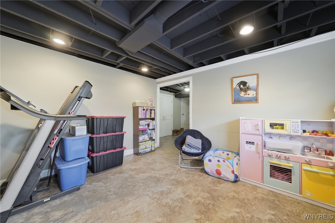 Royalton, New York 14105, United States, 4 Bedrooms Bedrooms, ,2 BathroomsBathrooms,Residential,Pending,211285