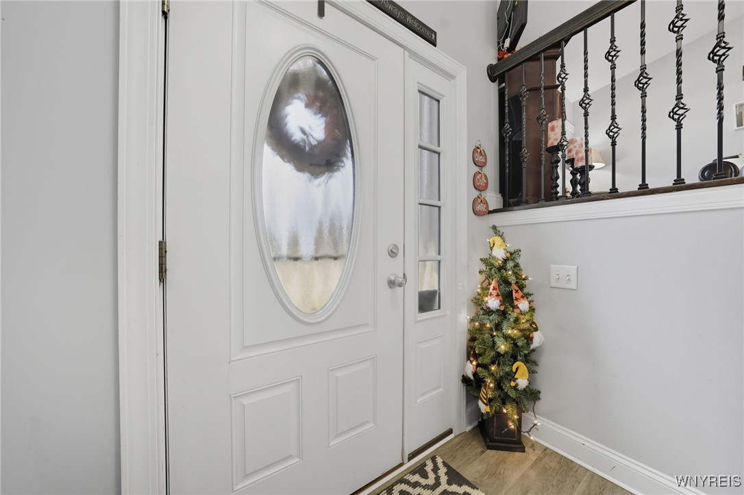 Royalton, New York 14105, United States, 4 Bedrooms Bedrooms, ,2 BathroomsBathrooms,Residential,Pending,211285