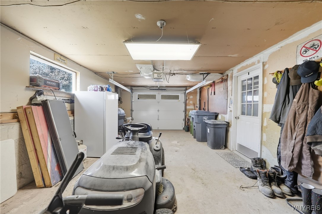 Royalton, New York 14105, United States, 4 Bedrooms Bedrooms, ,2 BathroomsBathrooms,Residential,Pending,211285