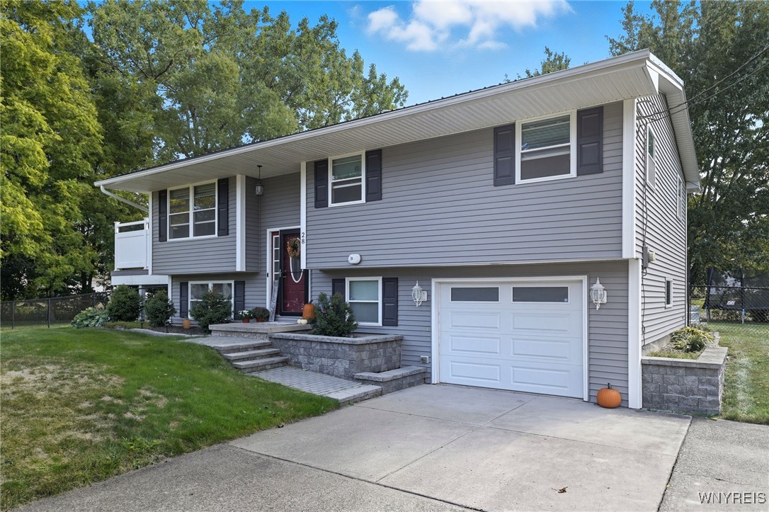 Royalton, New York 14105, United States, 4 Bedrooms Bedrooms, ,2 BathroomsBathrooms,Residential,Pending,211285