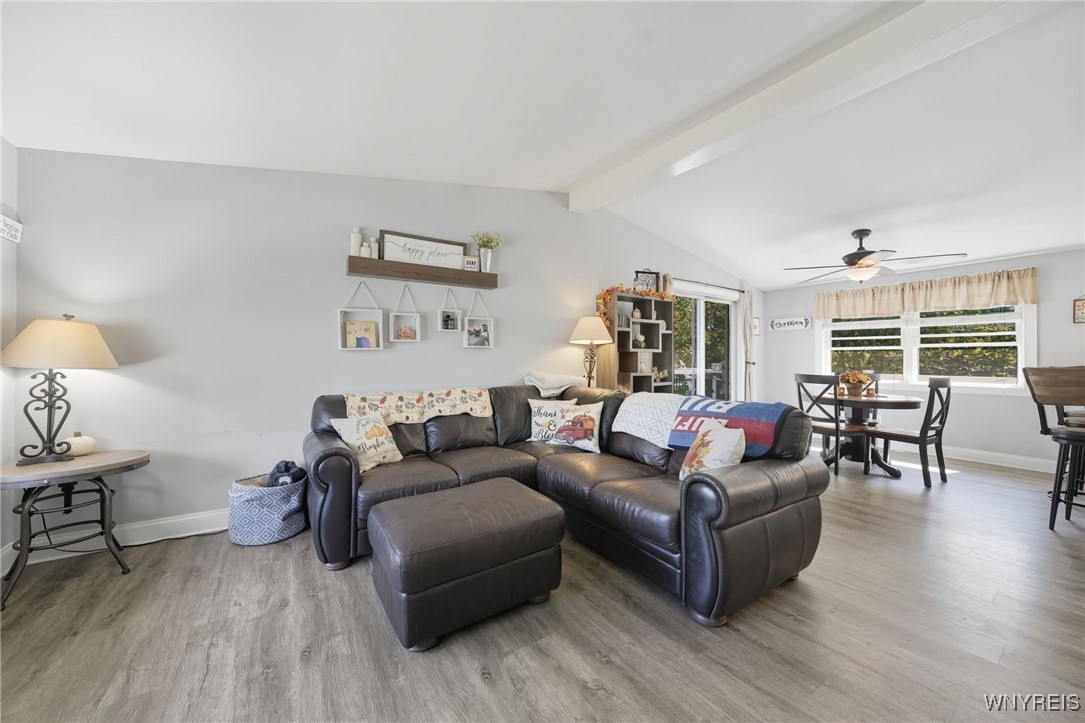 Royalton, New York 14105, United States, 4 Bedrooms Bedrooms, ,2 BathroomsBathrooms,Residential,Pending,211285