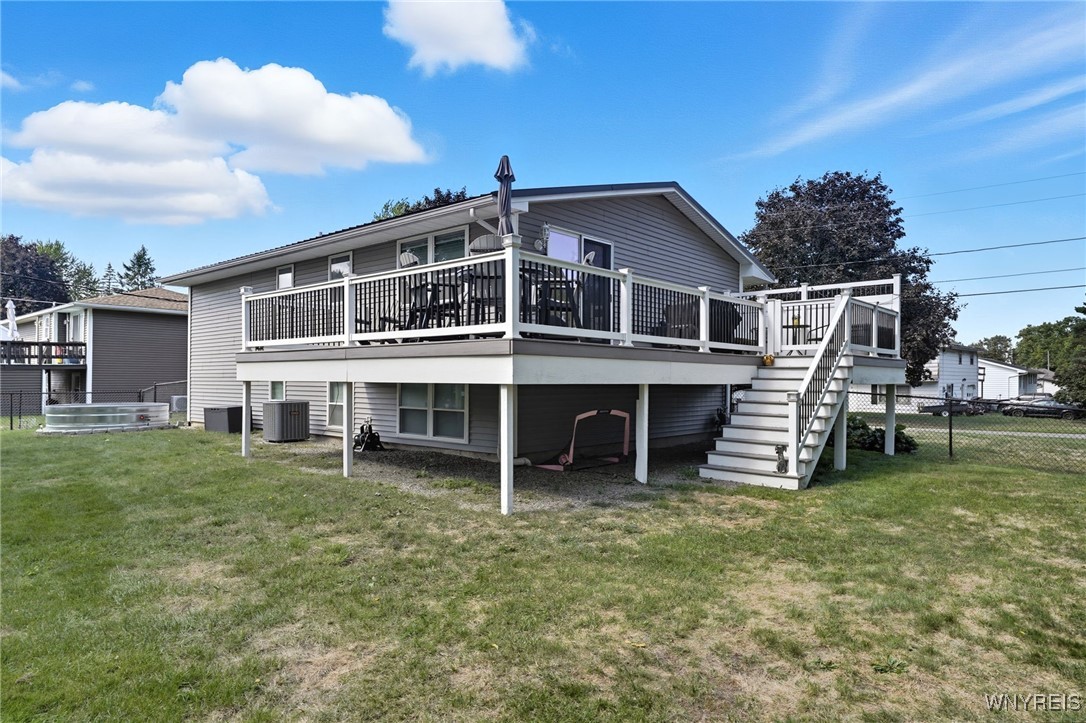 Royalton, New York 14105, United States, 4 Bedrooms Bedrooms, ,2 BathroomsBathrooms,Residential,Pending,211285