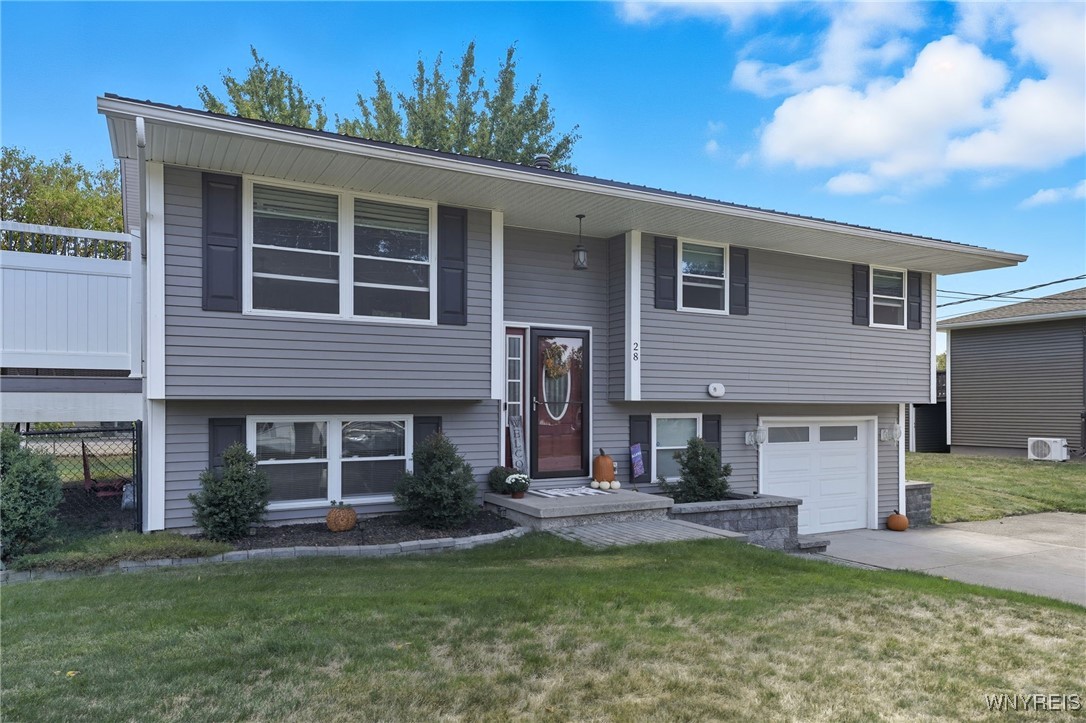 Royalton, New York 14105, United States, 4 Bedrooms Bedrooms, ,2 BathroomsBathrooms,Residential,Pending,211285