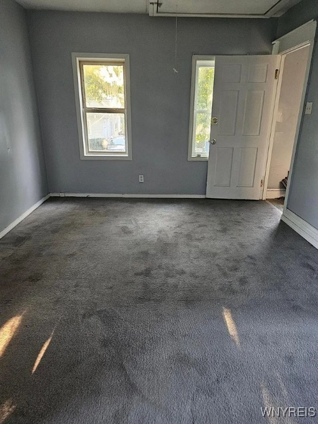 Photo of 253 Gold Street, Buffalo, NY 14206 (MLS # B1652729)