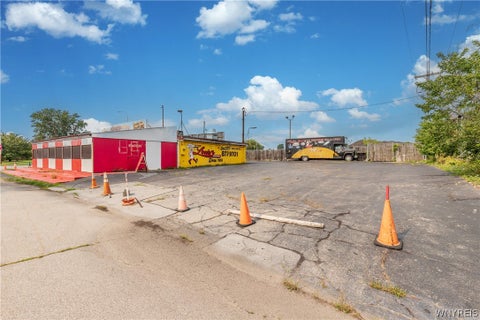 Tiny photo for 69 Grand Island Boulevard, Tonawanda, NY 14150 (MLS # B1706116)