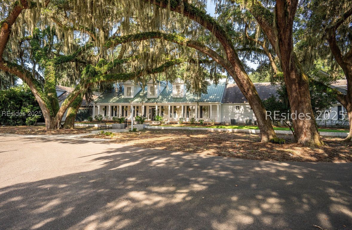 Beaufort, South Carolina 29907, United States, 4 Bedrooms Bedrooms, ,6 BathroomsBathrooms,Residential,Active,220695
