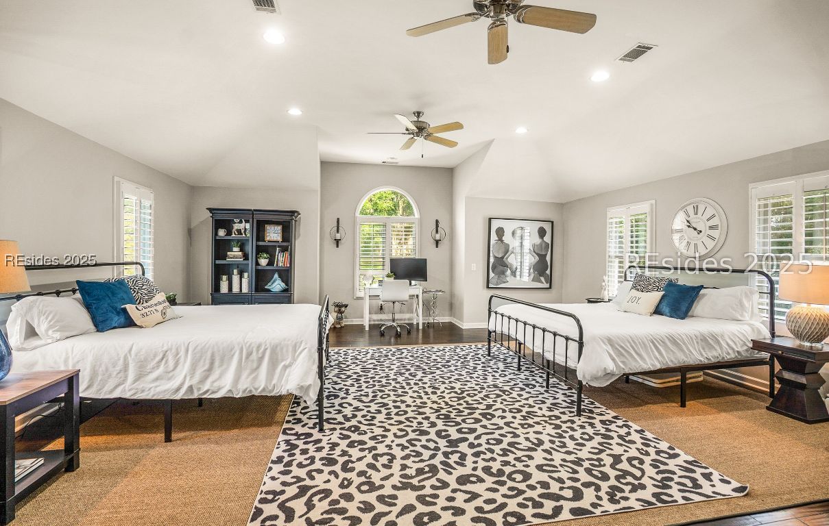 Beaufort, South Carolina 29907, United States, 4 Bedrooms Bedrooms, ,6 BathroomsBathrooms,Residential,Active,220695