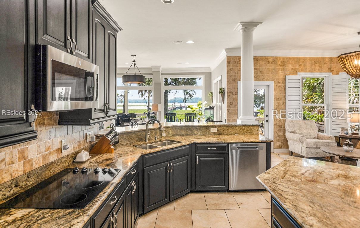 Beaufort, South Carolina 29907, United States, 4 Bedrooms Bedrooms, ,6 BathroomsBathrooms,Residential,Active,220695