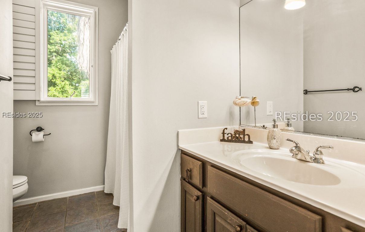 Beaufort, South Carolina 29907, United States, 4 Bedrooms Bedrooms, ,6 BathroomsBathrooms,Residential,Active,220695