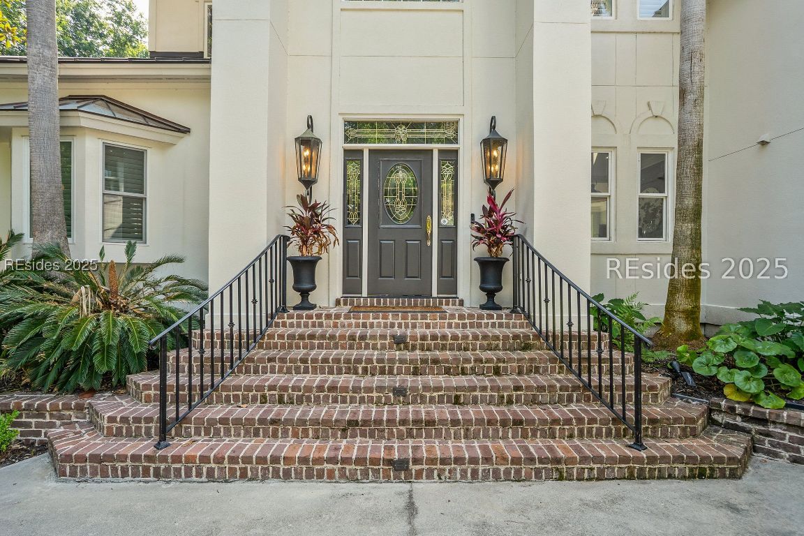 Beaufort, South Carolina 29907, United States, 4 Bedrooms Bedrooms, ,6 BathroomsBathrooms,Residential,Active,220695