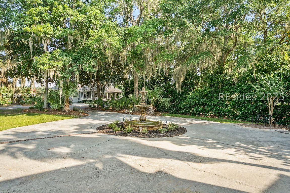 Beaufort, South Carolina 29907, United States, 4 Bedrooms Bedrooms, ,6 BathroomsBathrooms,Residential,Active,220695