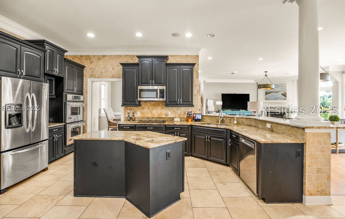 Beaufort, South Carolina 29907, United States, 4 Bedrooms Bedrooms, ,6 BathroomsBathrooms,Residential,Active,220695