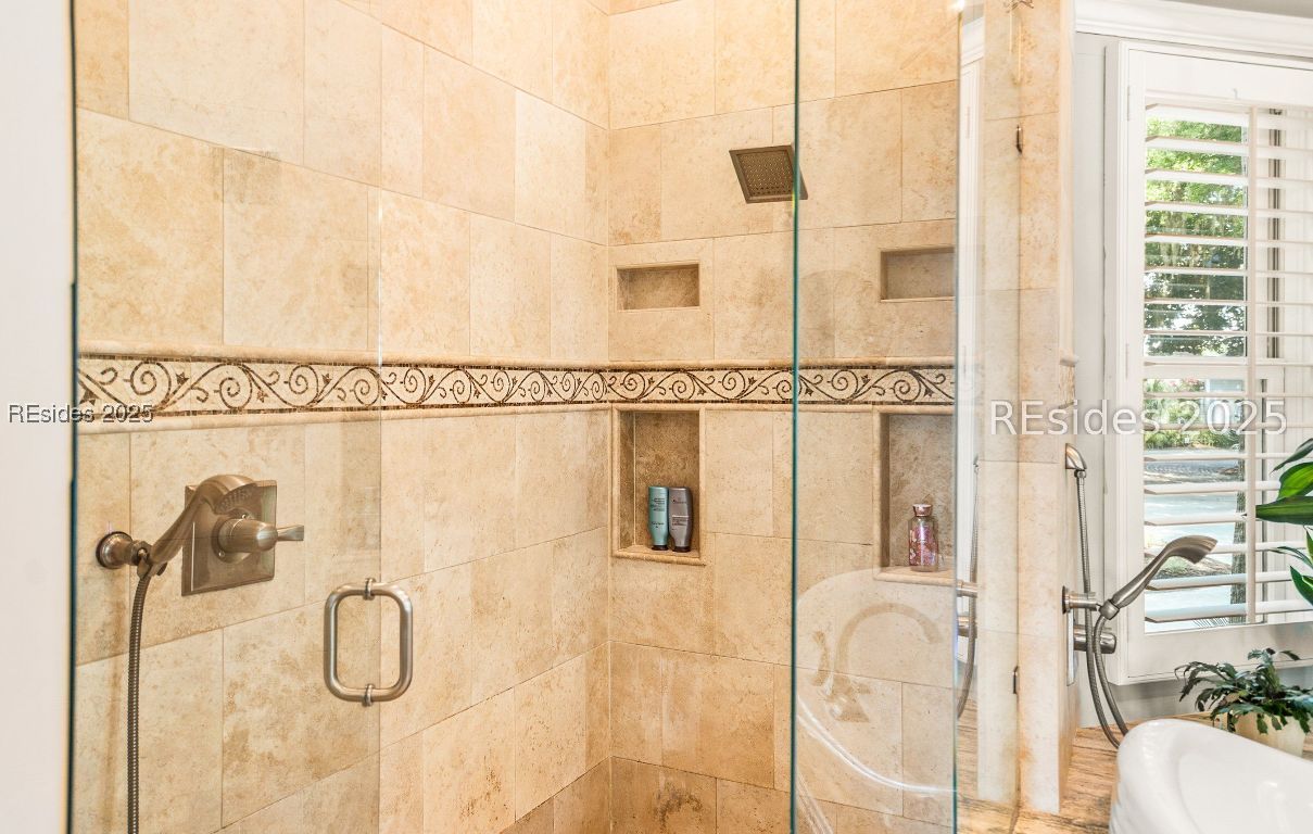 Beaufort, South Carolina 29907, United States, 4 Bedrooms Bedrooms, ,6 BathroomsBathrooms,Residential,Active,220695