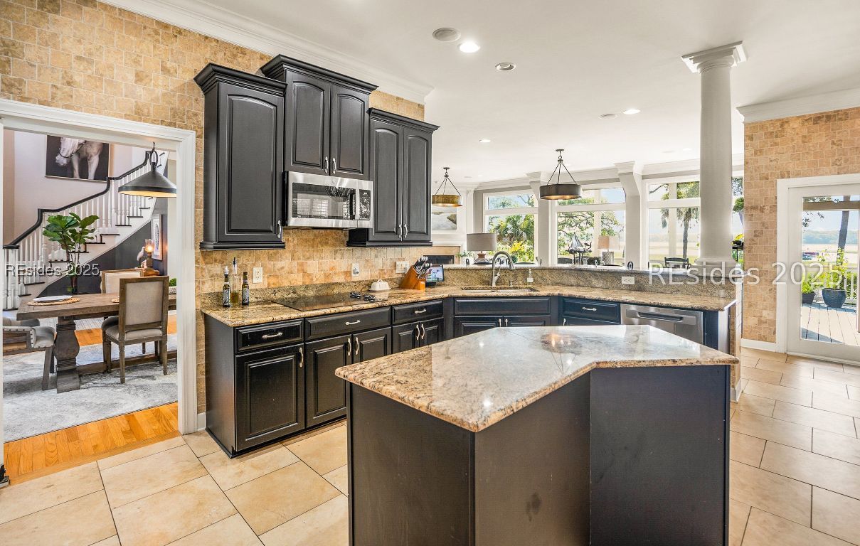 Beaufort, South Carolina 29907, United States, 4 Bedrooms Bedrooms, ,6 BathroomsBathrooms,Residential,Active,220695