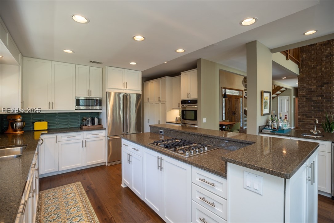 Hilton Head Island, South Carolina 29928, United States, 4 Bedrooms Bedrooms, ,5 BathroomsBathrooms,Residential,Active,79366