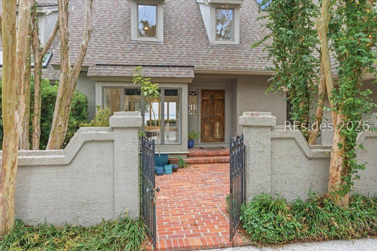 24 China Cockle Lane