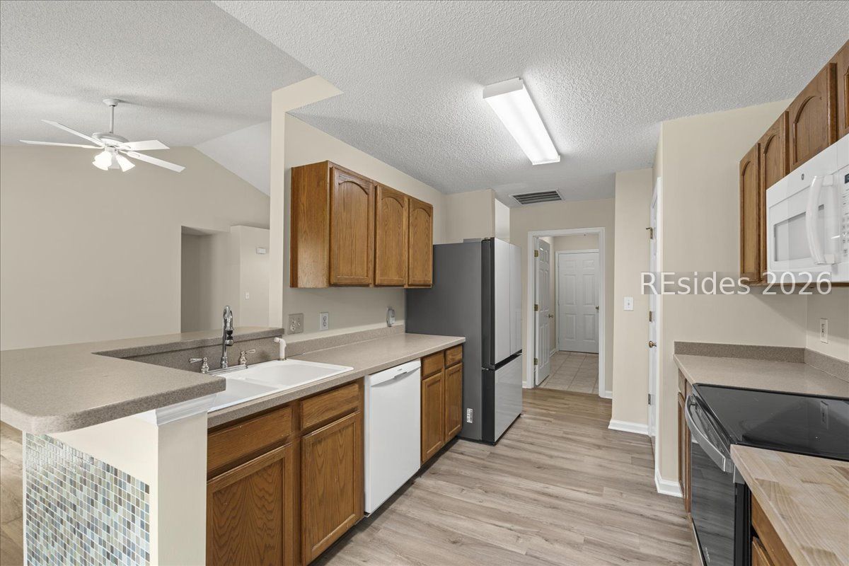 4 Wellington Court